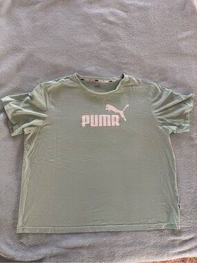 Women’s Puma Mint Green T-Shirt with White Logo Size XL